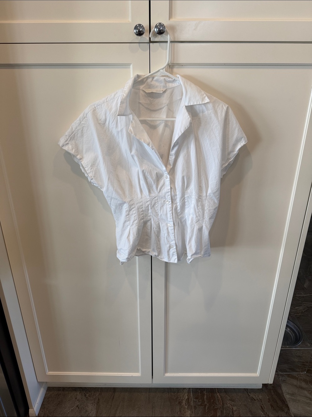 Zara White Short-Sleeve Button Front Blouse